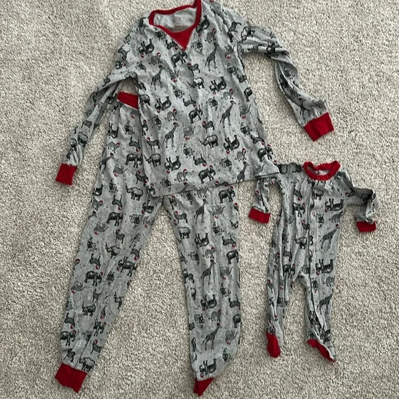 Mommy and Me Matching Christmas Pajamas - Picture 1 of 7